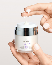 ILUMA™ intense brightening crème