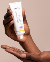 PREVENTION+ clear solar gel SPF 30